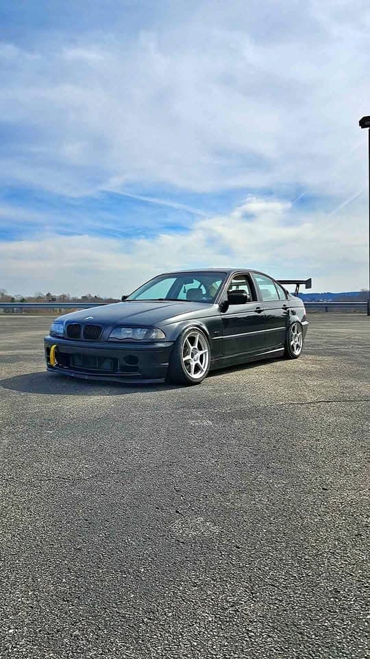 2003 BMW 3 Series 330i Sedan 4D